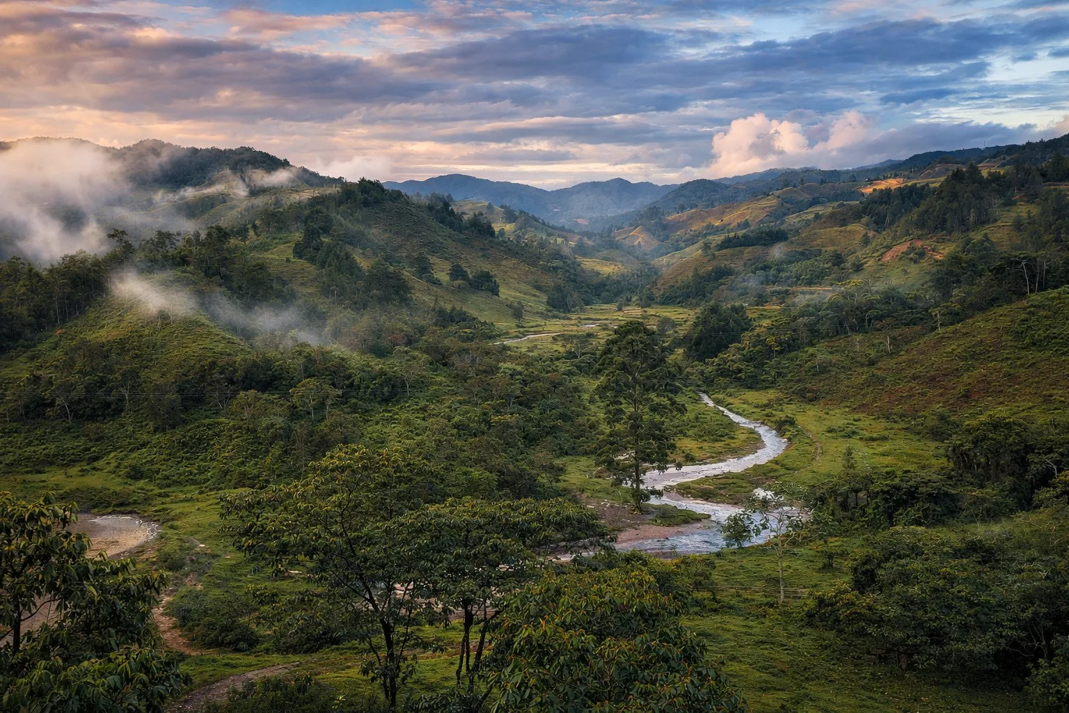 Quiet mountain landscape near El Retiro, Colombia